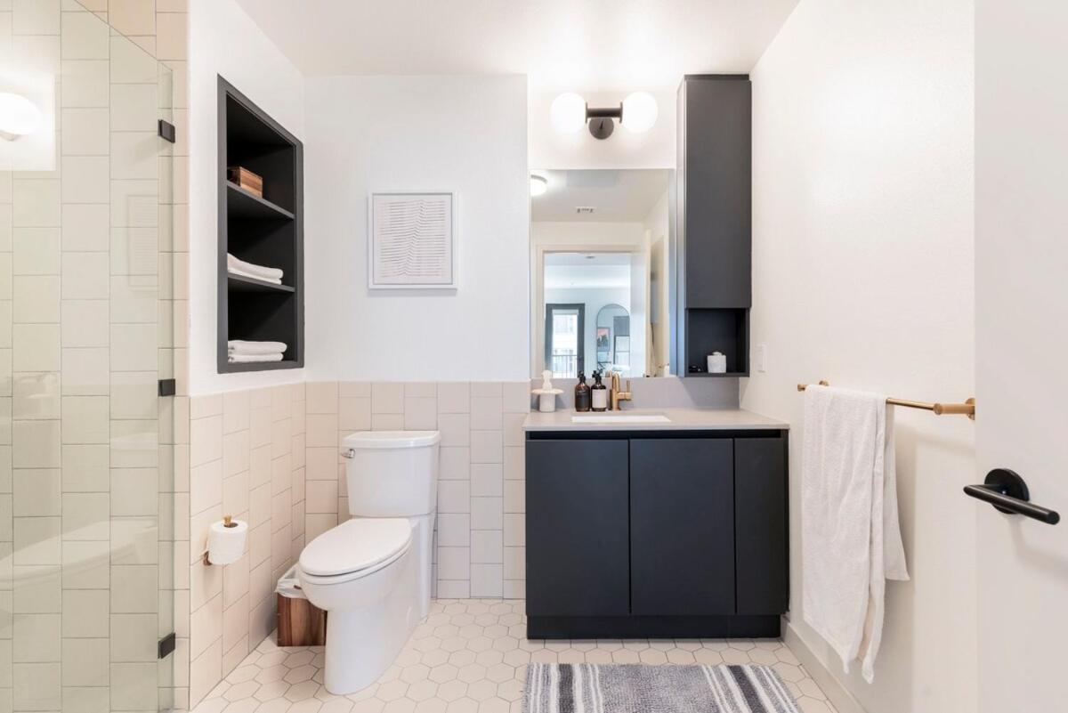 לוס אנג'לס 2Br Hollywood Luxurious Condo מראה חיצוני תמונה
