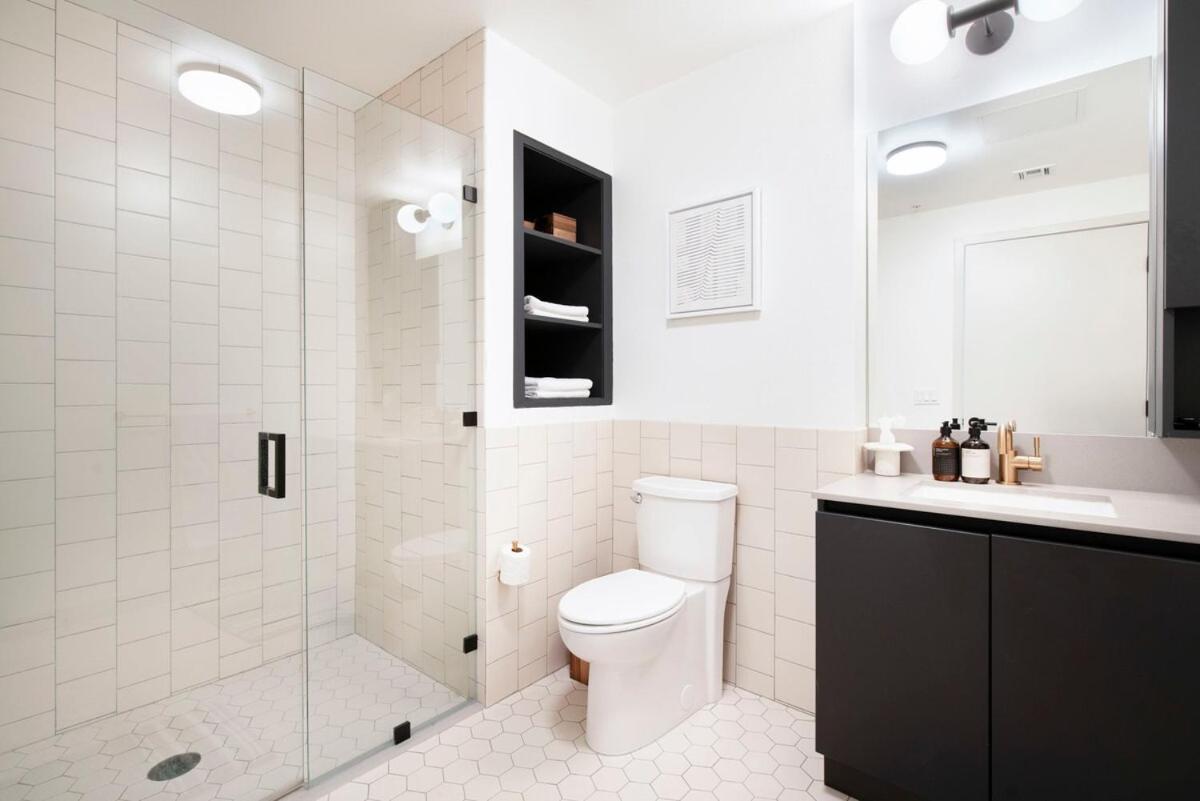 לוס אנג'לס 2Br Hollywood Luxurious Condo מראה חיצוני תמונה