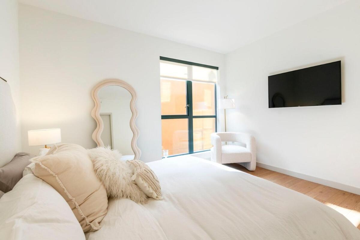 לוס אנג'לס 2Br Hollywood Luxurious Condo מראה חיצוני תמונה