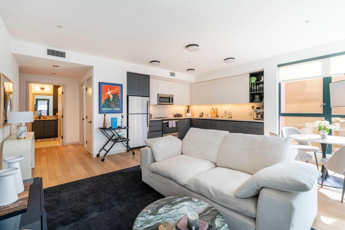 לוס אנג'לס 2Br Hollywood Luxurious Condo מראה חיצוני תמונה