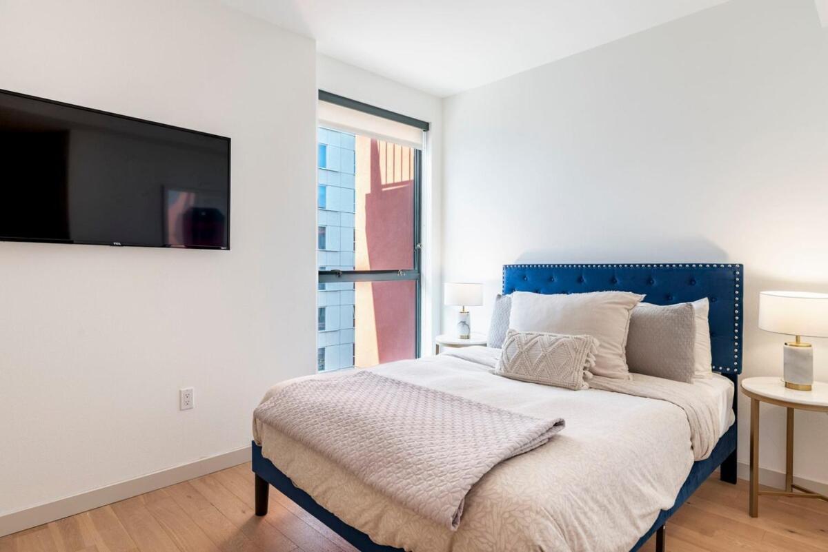 לוס אנג'לס 2Br Hollywood Luxurious Condo מראה חיצוני תמונה